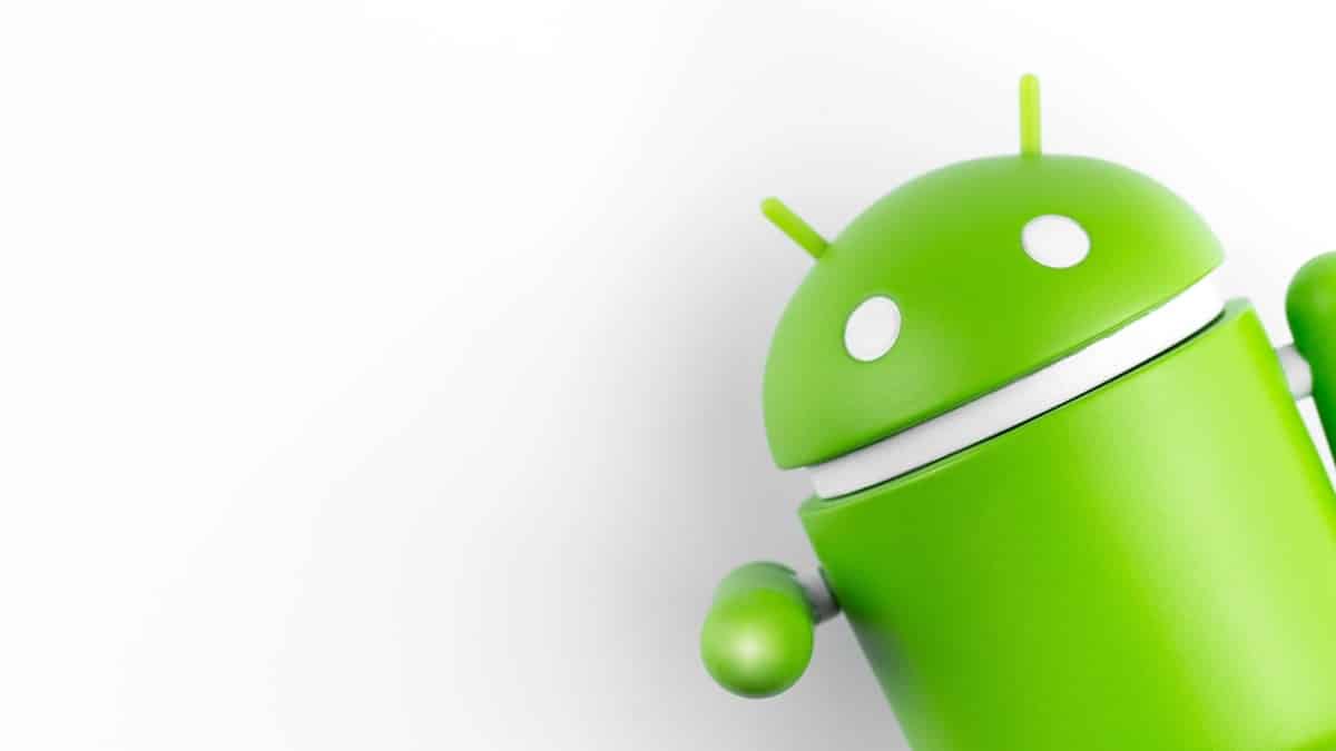 AndroidMT's tweet card. RescueParty détecte les bootloops, tente des réparations puis un reset si nécessaire. Voici comment il fonctionne et comment repérer son intervention.