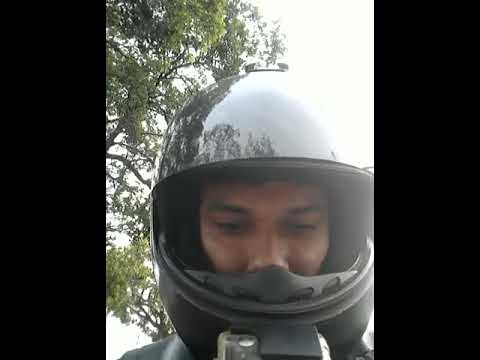 juanlima23's tweet card. CB 300 R PRETA -SAMARA- MANDANDO UM ALO PRA MOLECADA Q ME PAROU NA...