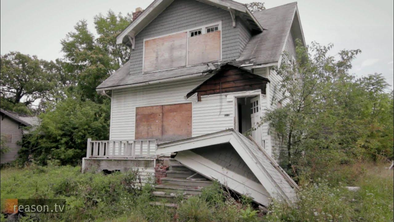 FreeDictionBlog's tweet card. Boondoggle in the Motor City: Detroit's Train to Nowhere