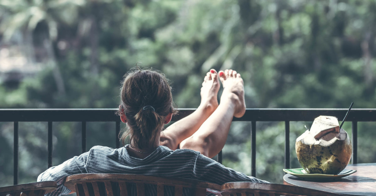 juliapulles_rea's tweet card. Get all the fun of a vacation without leaving home and breaking your budget.