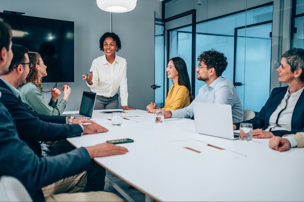 AOS_updates's tweet card. Embrace the balcony view! Strategic leadership requires stepping back to see the bigger picture. This article helps leaders navigate uncertainty, align identity with strategy and foster long-term...