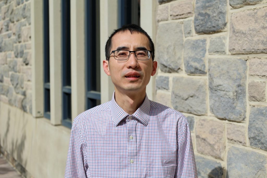 VT_DataScience's tweet card. Hong, a faculty member in the Department of Statistics since 2009, is co-director of the VT Statistics and Artificial Intelligence Laboratory.