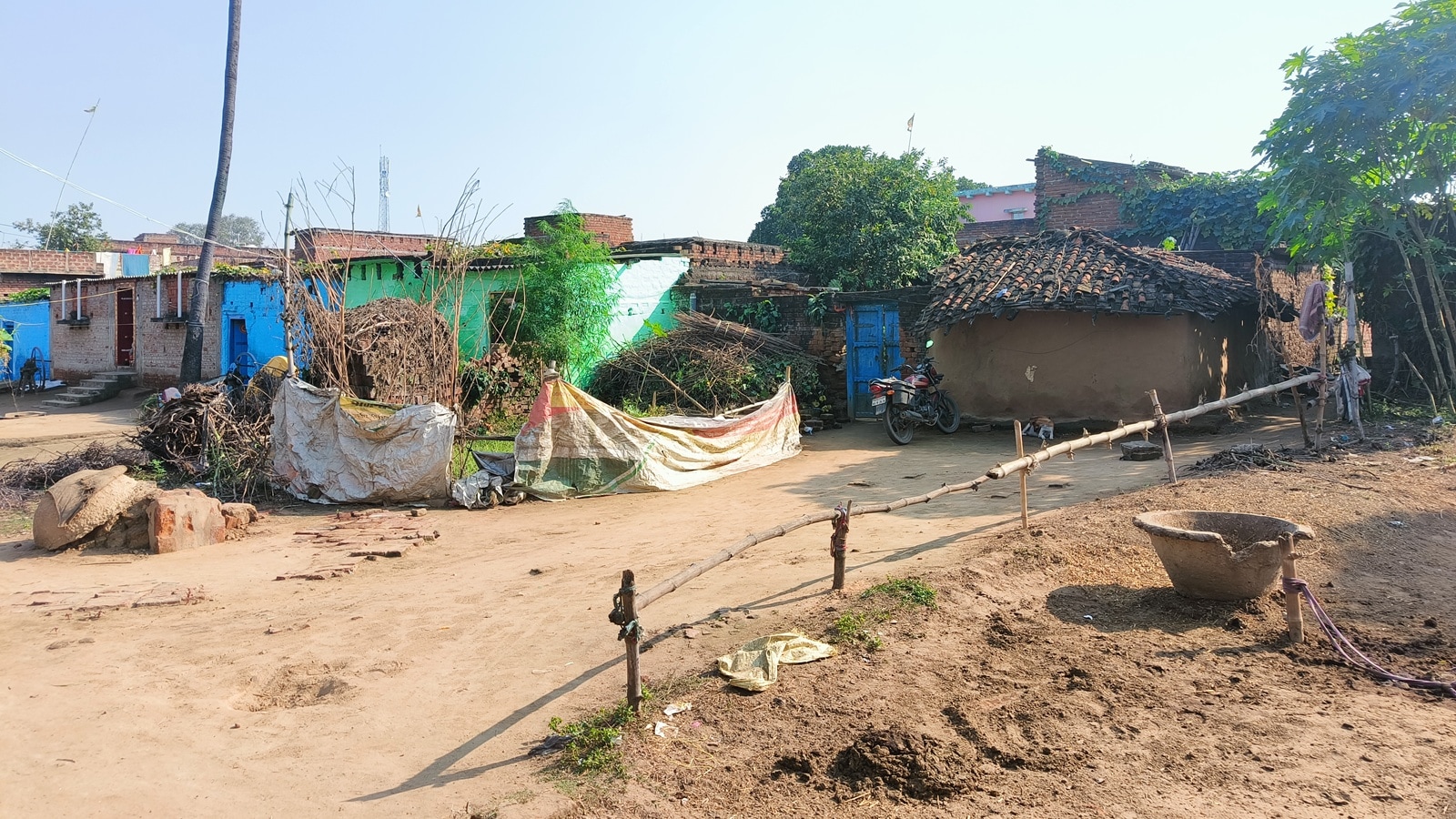 IndianExpress's tweet card. Sheohar has just one Vidhan Sabha constituency and headquarters is the only town in the whole district.