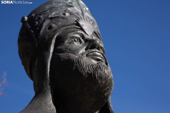 elcaracolpeludo's tweet card. Una asociación exige a Calatañazor que retire el busto en recuerdo del general Almansor