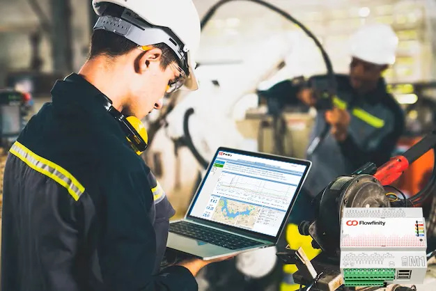 Generacion_IoT's tweet card. Los fabricantes optimizan la vida útil de los activos y el control de calidad con las soluciones IoT de Flowfinity