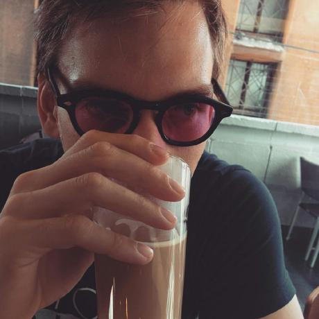 Igfasouza's tweet card. Event-driven architectures with Kafka have become a standard way of building modern microservices. At first, everything works smoothly - services communicate via events, state is rebuilt from event...