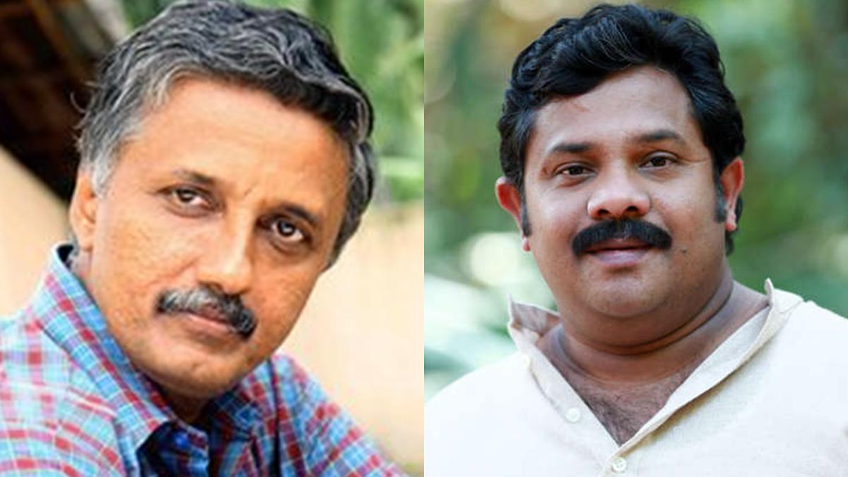 FilmibeatMa's tweet card. ഹരീഷിന് പറ്റിയ പിഴവ് ശാന്തിവിള ദിനേശ് ചൂണ്ടിക്കാണിക്കുന്നു. ഒന്ന് ക്ലിക്കായപ്പോഴേക്കും ഹരീഷ് ചെയ്തത് എന്തെന്ന് സംവിധായകൻ | Santhivila Dinesh Says Hareesh Kanaran Made Mistake In Career; Here Is What...