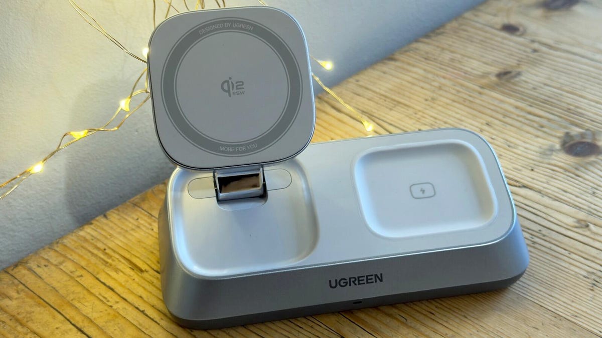 Pur3Tech's tweet card. Ditch the cables and charge your iPhone, Apple Watch, and AirPods in one place.