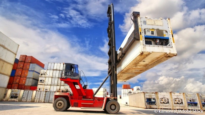 tomargaurav's tweet card. Um CO₂-Emissionen bei schweren Nutzfahrzeugen, wie sie zum Beispiel in Häfen eingesetzt werden, zu reduzieren, sind Brennstoffzellen das Mittel der Wahl. Um diese Brennstoffzellmotoren besser und...