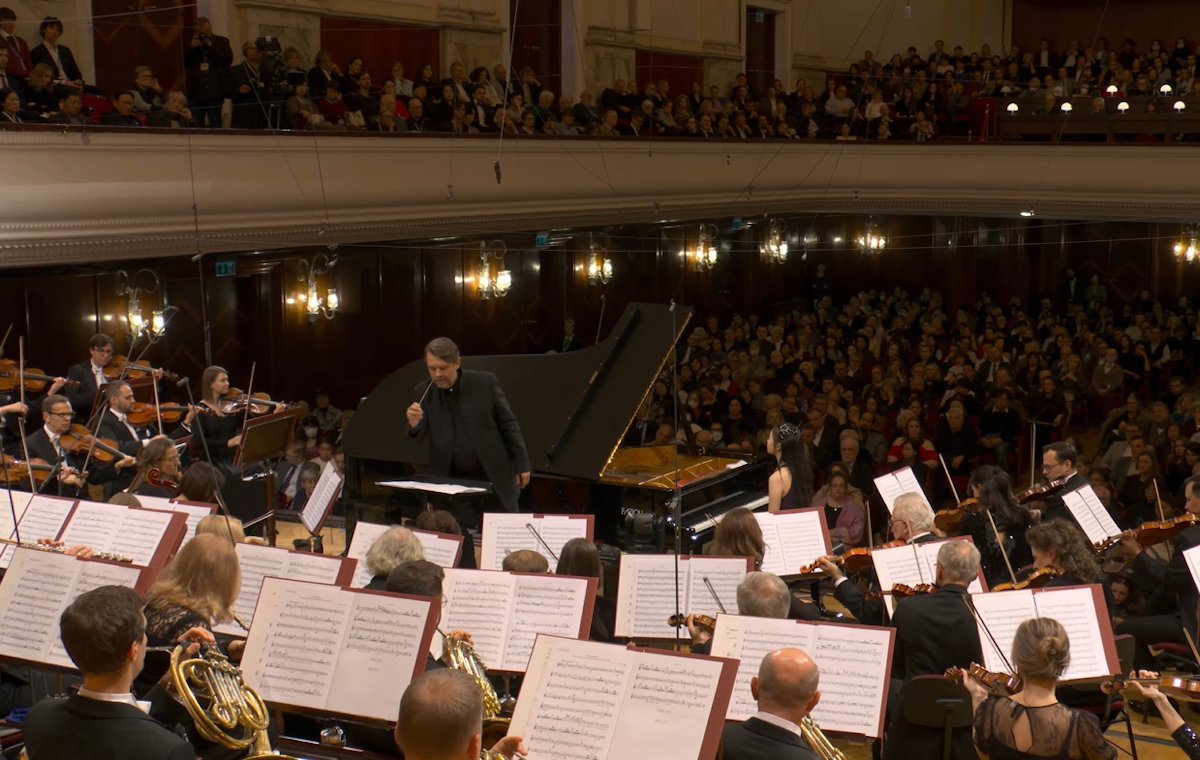 MarzenaNykiel's tweet card. „Materiały są nie do przyjęcia. Znajdują się w nich błędy, które stale wychodzą. Niestety nie da się ich wyeliminować w ciągu jednej próby w całej orkiestrze, we wszystkich głosach”.