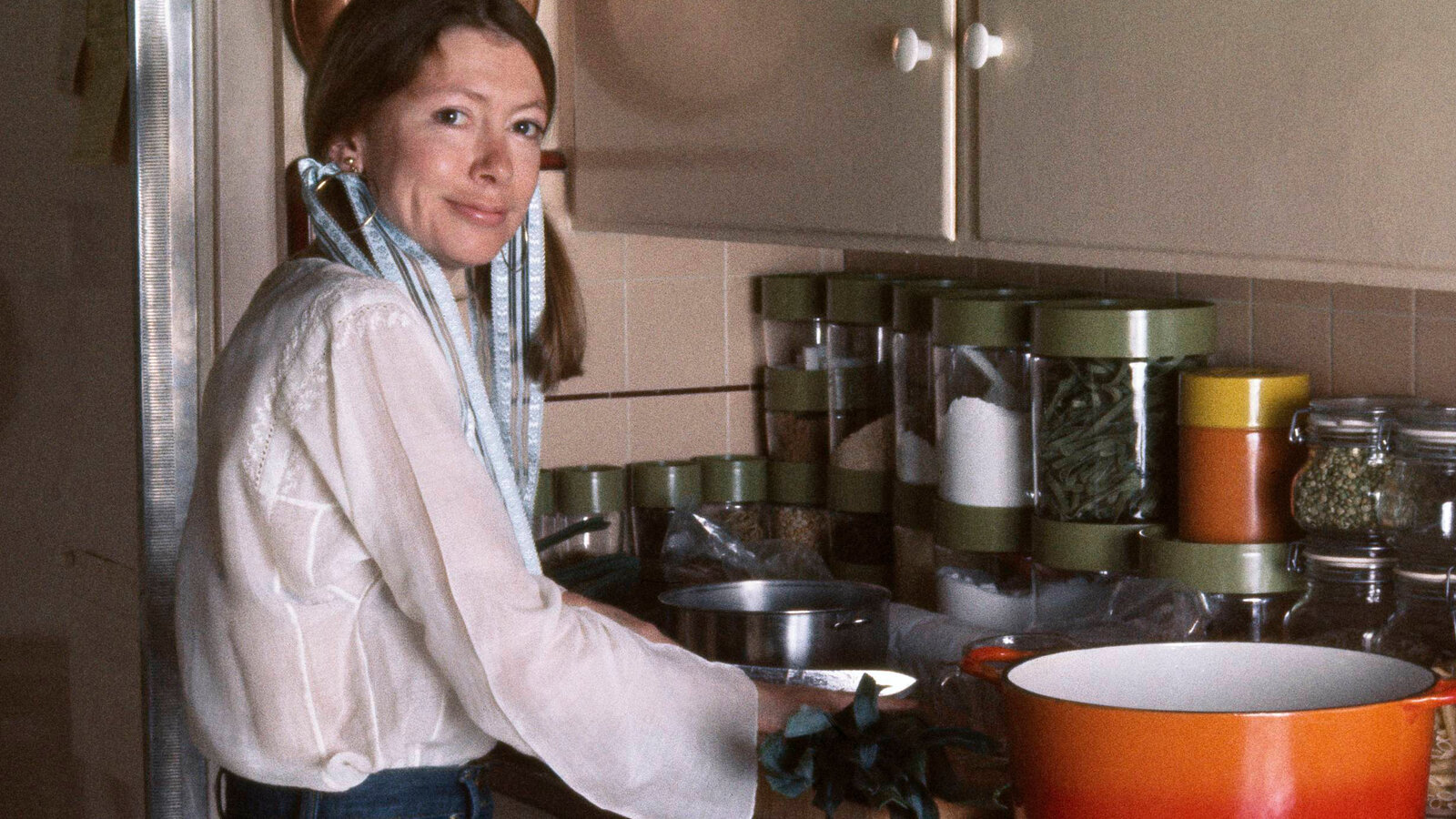 OpeSyntax's tweet card. The author’s newly unveiled papers reveal the meticulous planning and devotion to cooking that went into her big holiday meals.