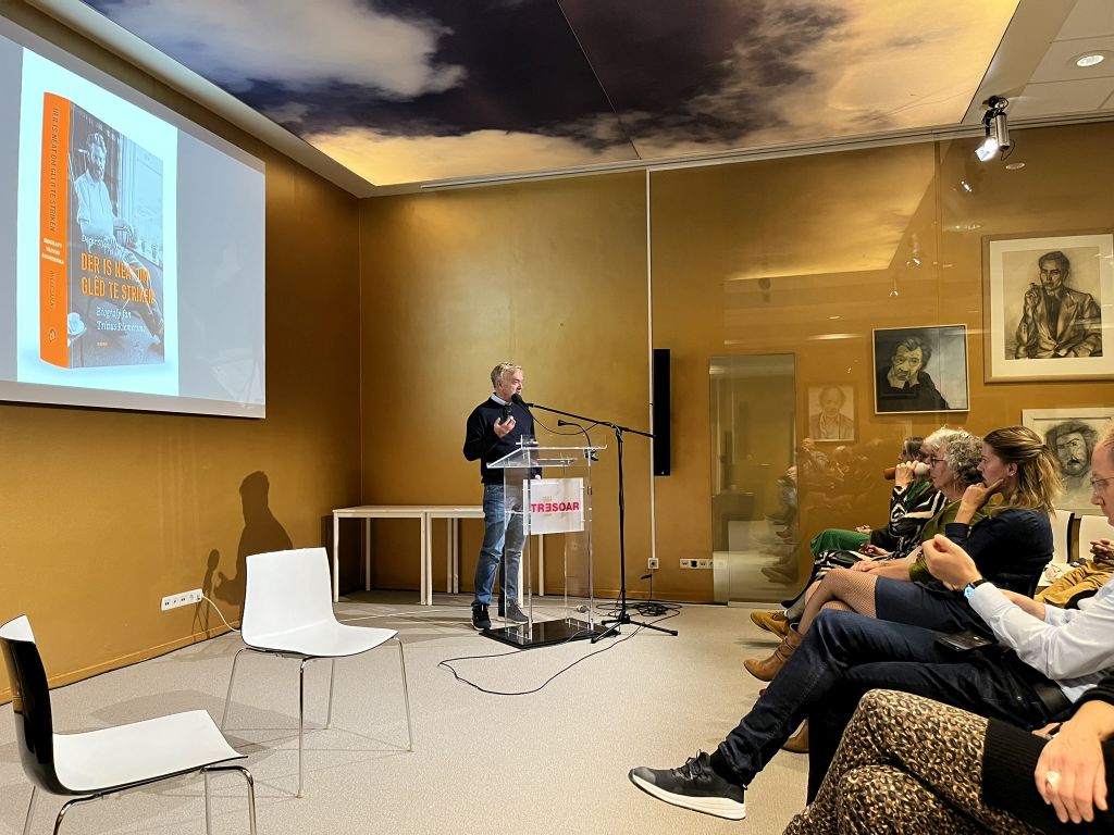 HHmatthijs's tweet card. literair weblog