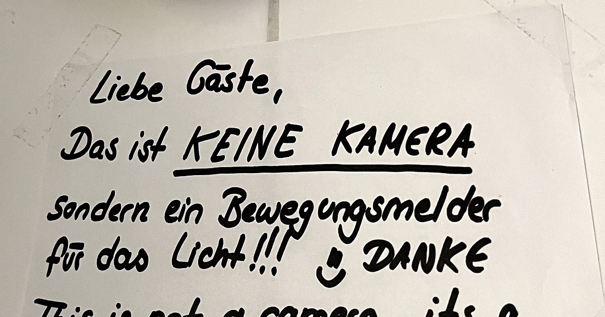 notesofberlin's tweet card. ☞ Auch eine NOTE entdeckt? Gerne einsenden an: notes@notesofberlin.com 🐎