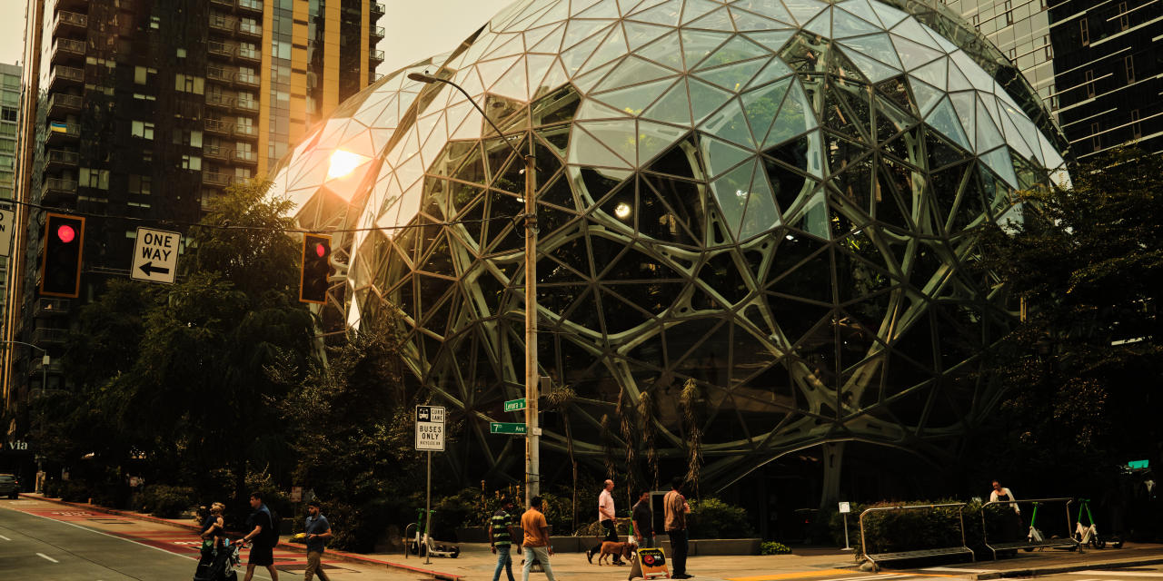 WSJ's tweet card. ​The cuts are the first ​step in layoffs expected to ​affect as many as 30,000 jobs​, or ​about 10% of the online giant’s white-collar workforce.