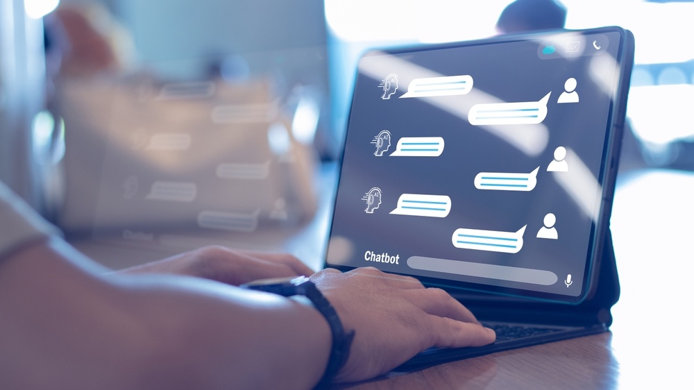 ifm_infomaster's tweet card. L’assistente virtuale AI è uno strumento innovativo che riduce i costi e può migliorare l’efficacia del servizio clienti. Ecco come