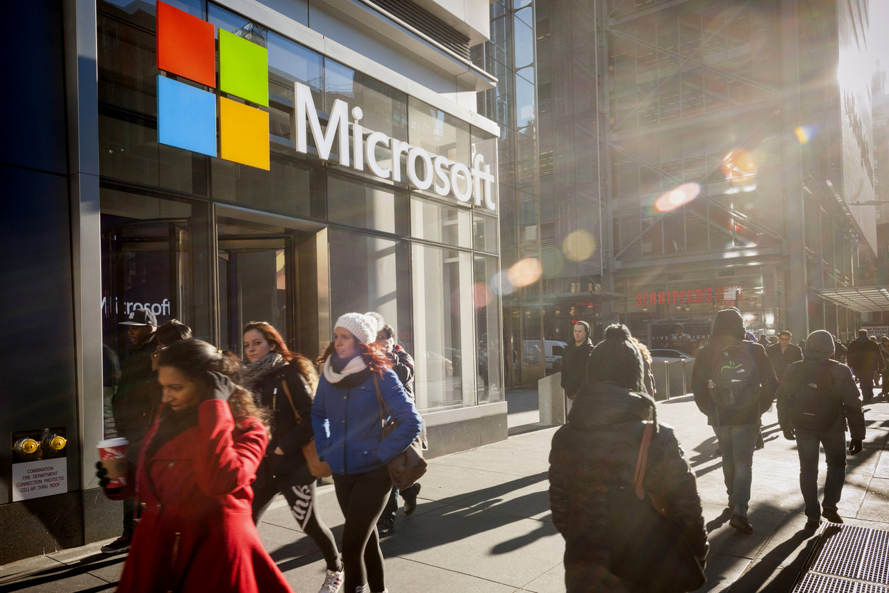 WSJTech's tweet card. A Journal story about finance chiefs threatening to drop the spreadsheet software provoked a tempest of reader feedback, both pro and con. The upshot: try to eradicate it and you’re in for a brawl.