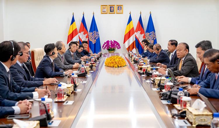 KhmerTimes's tweet card. Senate President Hun Sen yesterday urged Japanese investors to pay greater attention to and expand their investments in Cambodia’s key potential sectors, including technology, vocational training,...