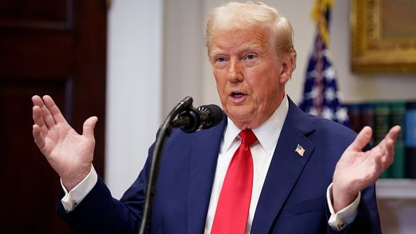 FortuneIndia's tweet card. U.S. President Trump says tariffs on India to be reduced soon, trade deal on the anvil