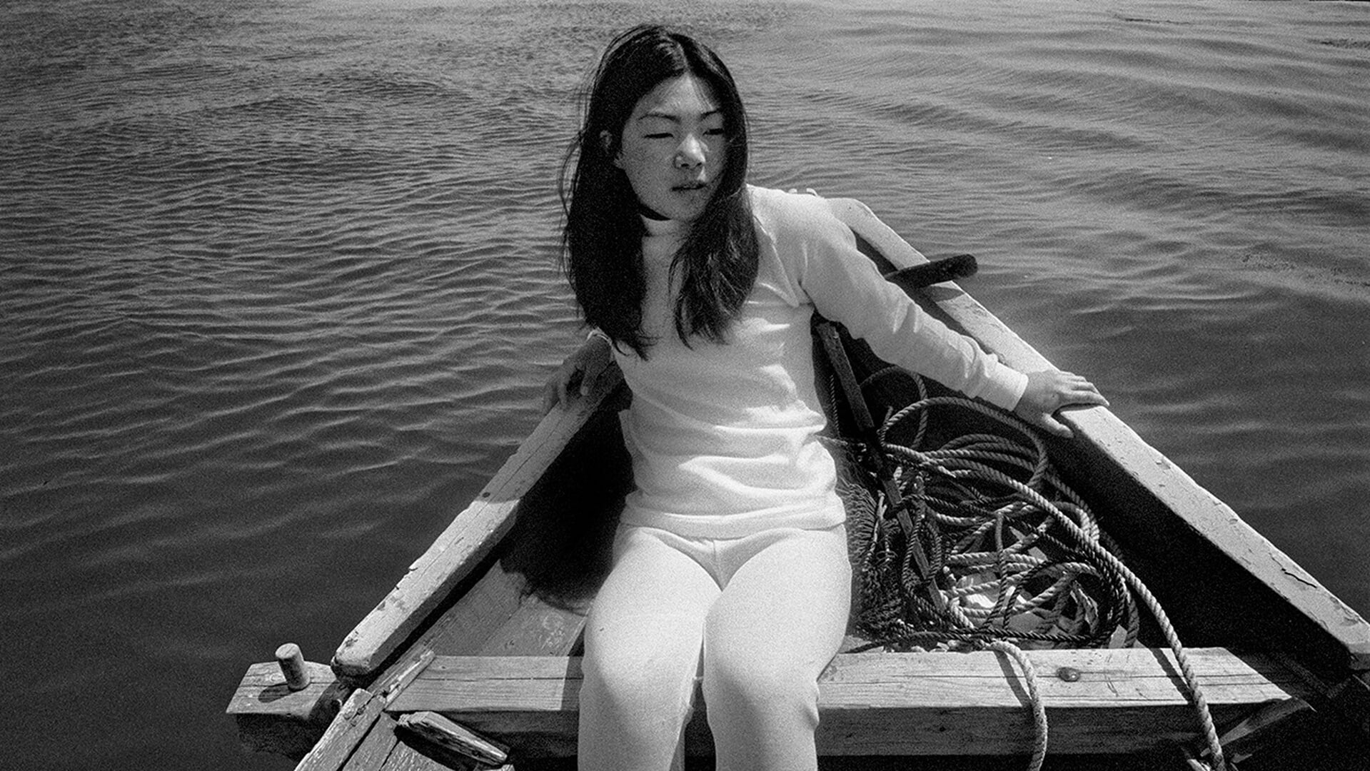 HPdeTijdNL's tweet card. De Japanse ‘ama’ ofwel voedselduiksters zijn jarenlang op het schiereiland Shima vastgelegd door amateurfotograaf Kusukazu Uraguchi, die ons leert om met hem mee te kijken naar een verdwijnende...