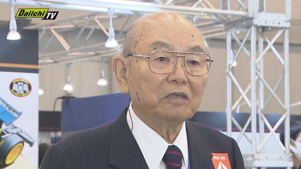 livedoornews's tweet card. 世界的模型メーカー「タミヤ」の代表取締役会長である田宮俊作さん。18日、90歳で亡くなったことが分かった。スケールモデルやミニ四駆などの開発と世界的普及に貢献するなどした