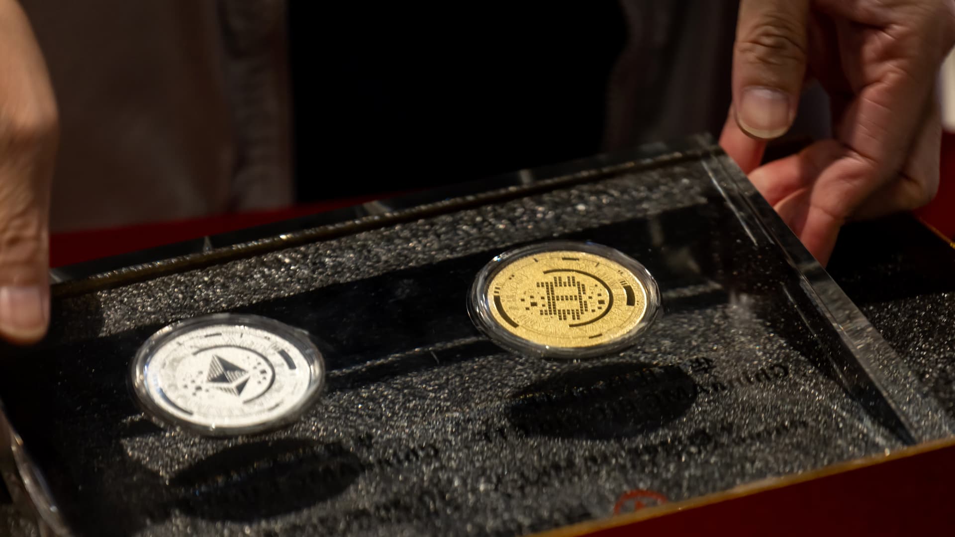 Liam_OWM's tweet card. The cryptocurrency appeared to be foreshadowing a decline in stocks.