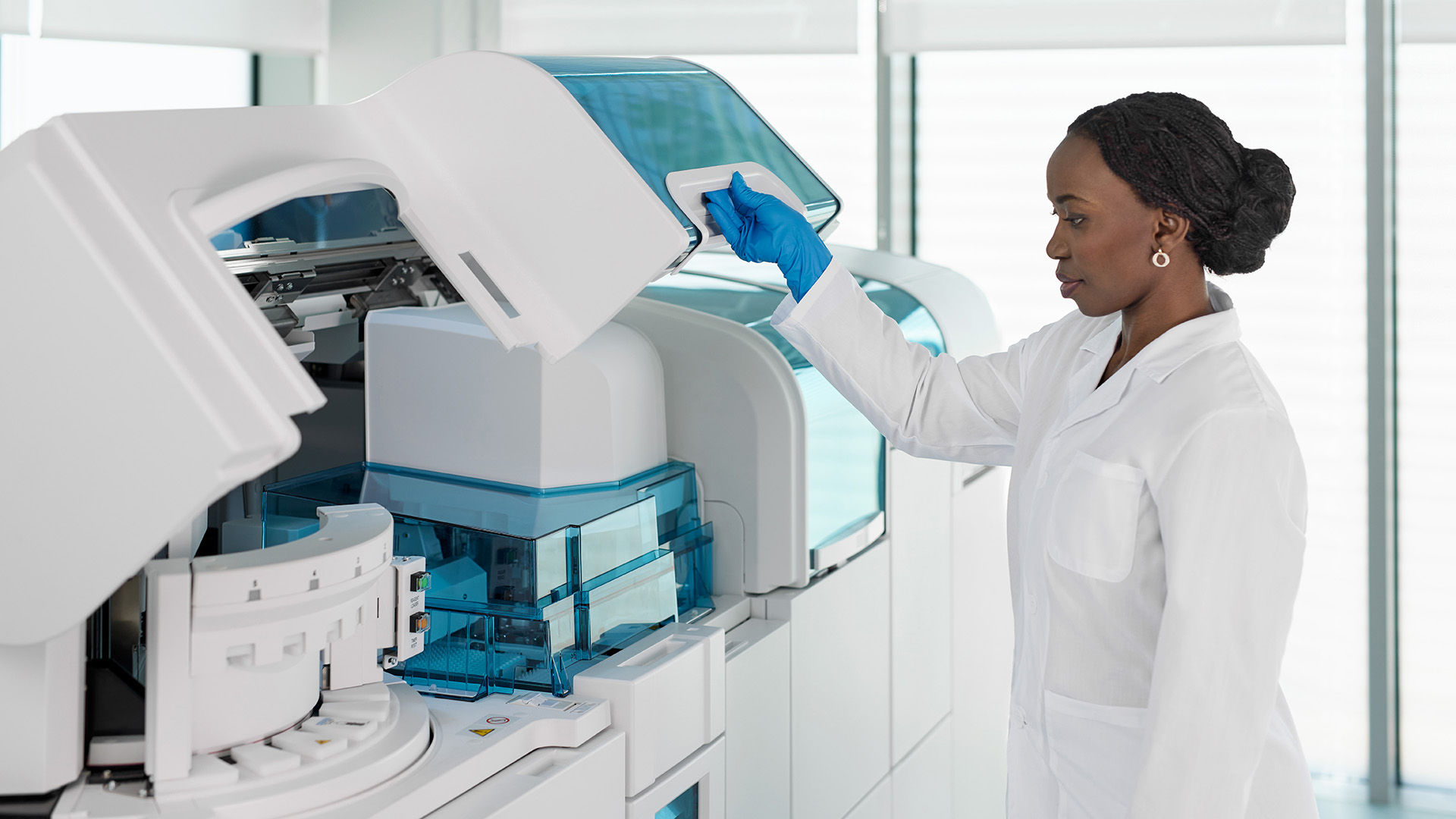 waqas40404's tweet card. A new study shows how automated lab solutions, such as mass spectrometry, boost usability and workflow, offering real benefits for lab technicians.