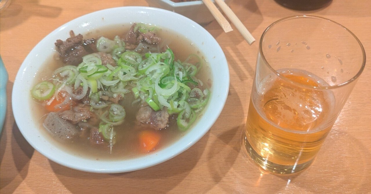 DA20251010's tweet card. 序章：「最高の肴」と、非合理な人間はセットだ。論理で解体する。 ​私は先日、おひとり様として、居酒屋で最高の時間を消費した。しかし、その最高の自己充足の場は、同時に「非合理的な人間の消耗構造」が剥き出しになる最高の取材現場だった。 ​あなたの周りにいる人間関係の「一緒にいる意味」を、論理的な生産性から冷徹に解体する。 ​1. 「聴衆の外部委託」：スマホに夢中な女と、自慢話を聞く相方...