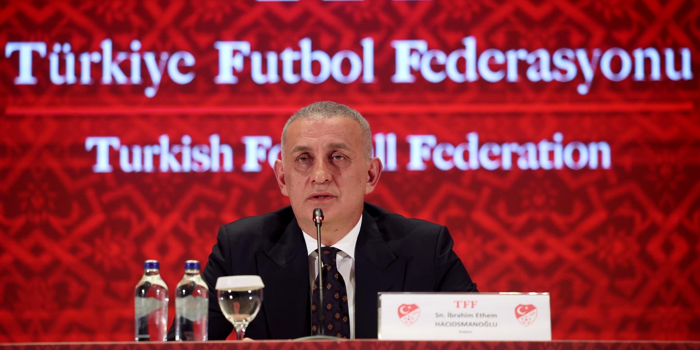 Lab20_24's tweet card. Un tribunal d’Istanbul a ordonné, lundi, le placement en détention provisoire de six arbitres turcs soupçonnés d’être impliqués dans une vaste affaire de paris truqués. Les championnats de troisième...