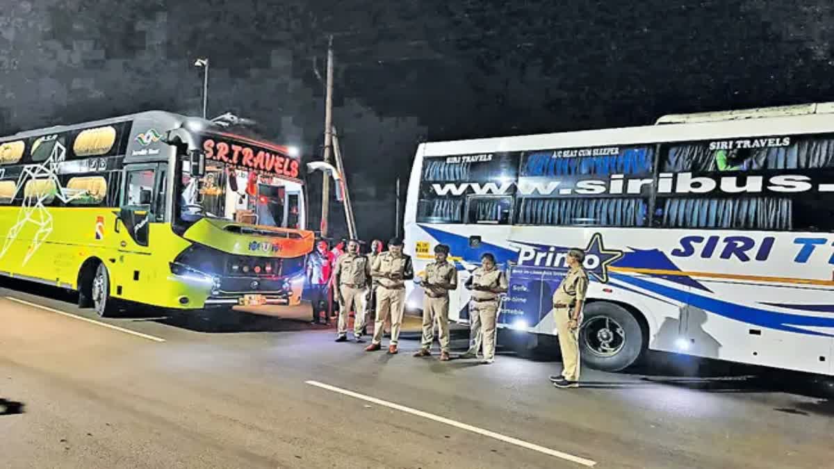 ETVBharatAP's tweet card. ప్రైవేటు ట్రావెల్స్‌పై రవాణాశాఖ ప్రత్యేక డ్రైవ్ - నిబంధనలు ఉల్లంఘించి తిరుగుతున్న ట్రావెల్స్‌పై ఆర్టీఏ చర్యలు