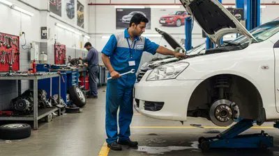 tv9gujarati's tweet card. લોકો ઘણીવાર કાર શરૂ કર્યા પછી તરત જ ચલાવવાનું શરૂ કરી દે છે. તમે જાણો છો કે આનાથી કારને કેટલું નુકસાન થઈ શકે છે? ચાલો જાણીએ કારની એન્જિનનું આયુષ્ય કેવી રીતે વધારવું.