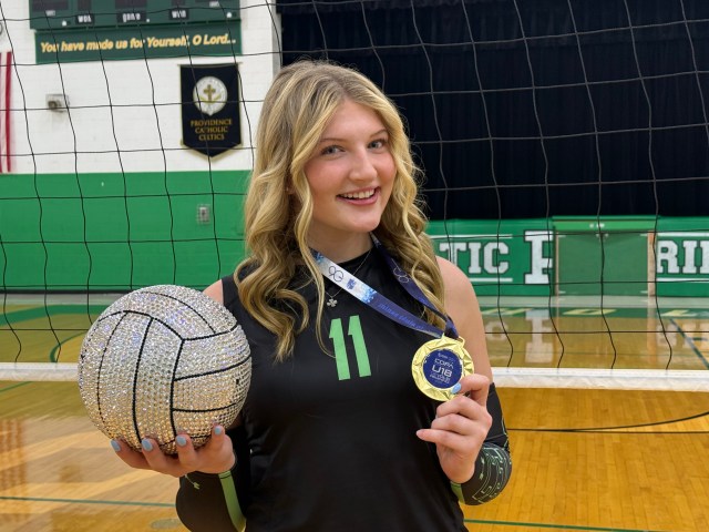 SouthtownSports's tweet card. Wright State-bound Abbey Knight comes back from back-to-back Providence teams that reached supersectional.