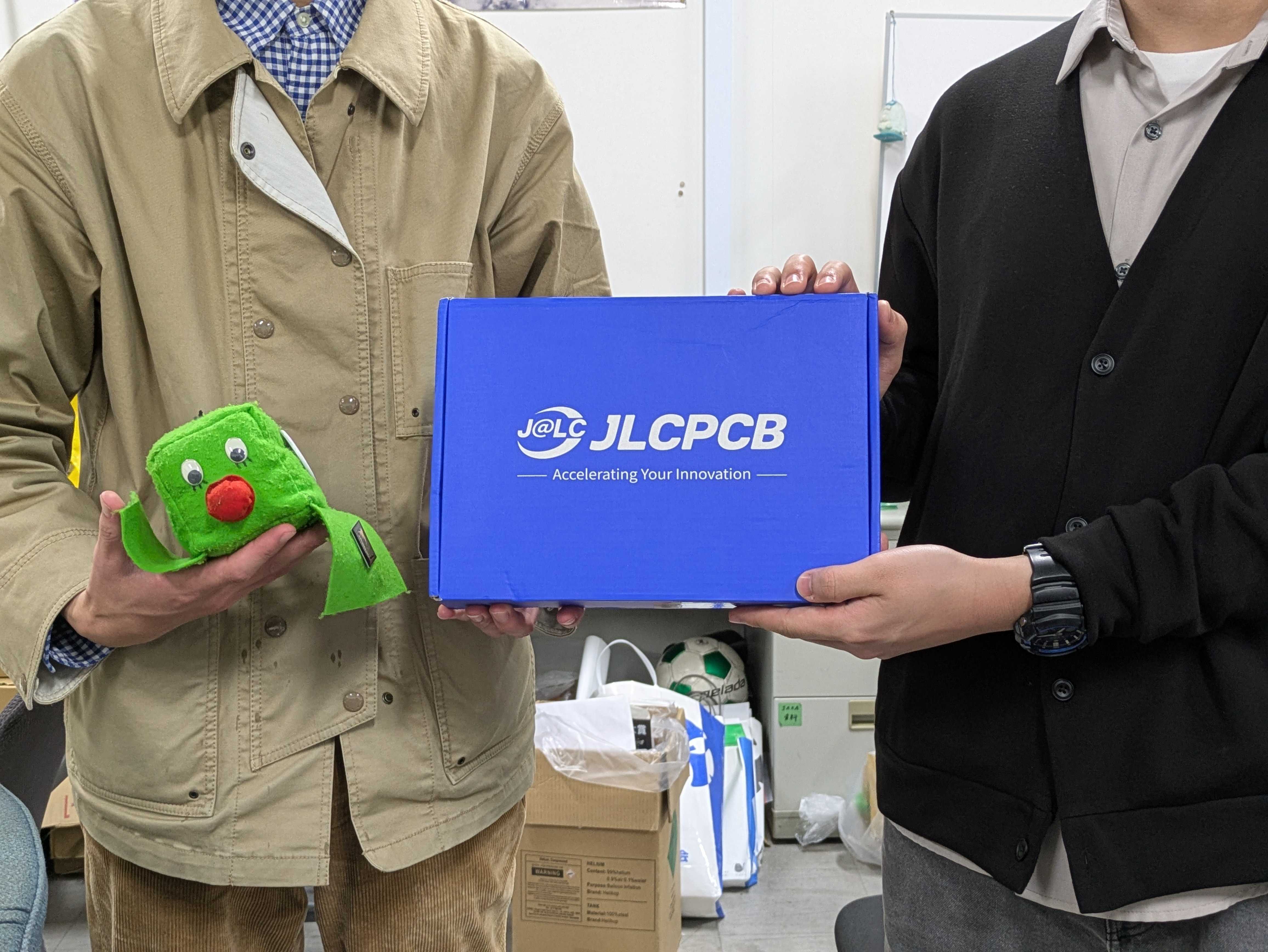 OMU_SSSRC's tweet card. こんにちは！電源系3回の内藤です。今回もまた、基板制作会社のJLCPCB様よりPCB基板のご支援をいただきました！いつも高品質な基板を迅速に支援いただき本当に…