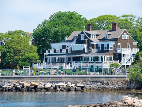 AccHomeElevator's tweet card. We discuss the numerous advantages of extended warranty plans for residential lift systems and how to choose the right coverage for your needs.