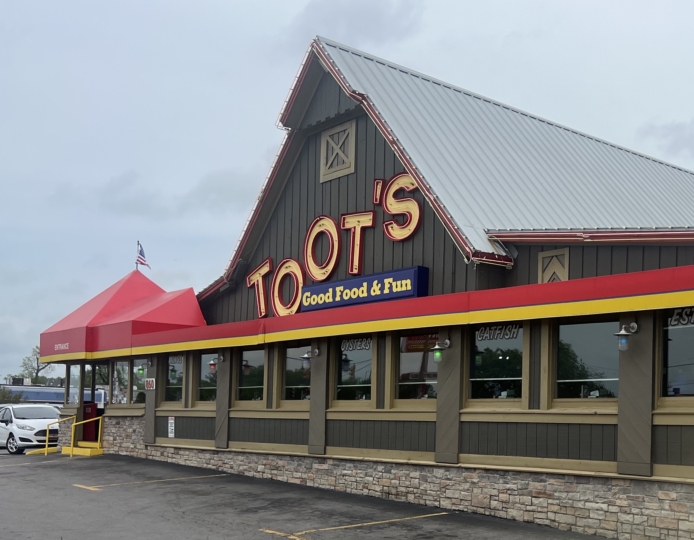 Ms_Cheap's tweet card. I am always looking for restaurants where we can get a “real” lunch for under $10. I’m not talking about a little dinky salad or an appetizer disguised as a lunch meal. So, when I explored the...