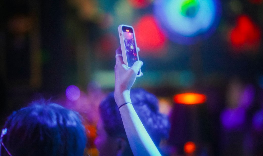 Techpostbr's tweet card. Deu ruim no bloquinho? Saiba como agir em caso de perda, roubo ou furto do seu celular. Seguir o passo a passo é importante.