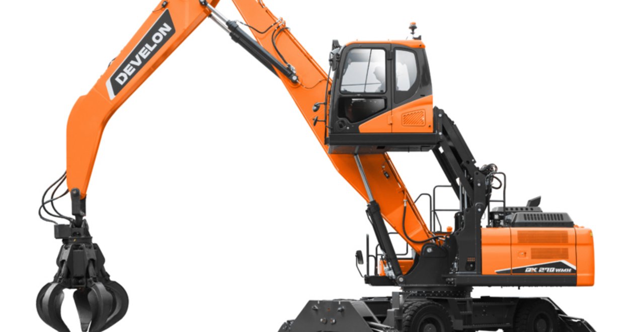 ABZ_News's tweet card. Develon präsentiert die neue DX270WMH-7 mit verbessertem 6-Zylinder-Turbodieselmotor für anspruchsvolle Materialumschlagaufgaben. Die Maschine bietet höhere Stabilität,