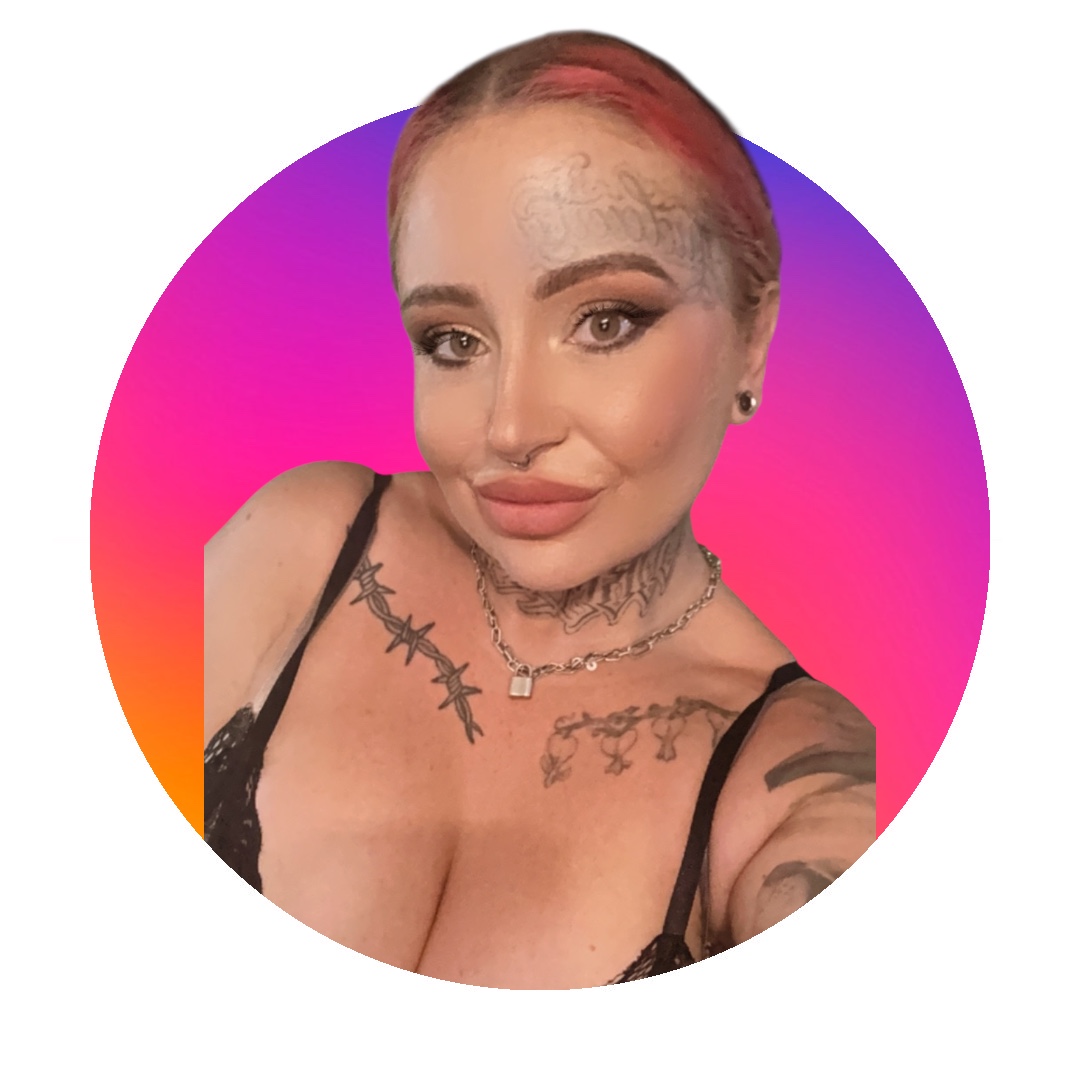the_queenieb's tweet card. fake tits, tatts and a modern day succubus ðŸ’Ž stealer of souls and sanity ðŸ”ª i fuck with your mind and body for a living, welcome to my world ðŸ–¤I love everything seedy, I have over 11 years...