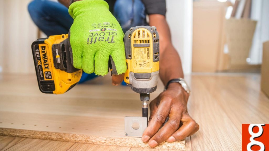 GeeboAds's tweet card. By Greg Collier From roofing to air conditioning, home service scams are costing homeowners millions. Here’s how to spot the red flags before you open your door or your wallet. The Knock That Costs…