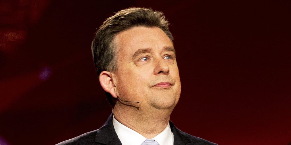 Phil_Lewis_'s tweet card. Officials in the Netherlands are demanding answers from a U.S. commission after panels honoring Black vets at a World War II cemetery were taken down.