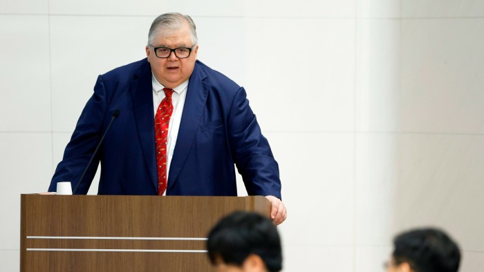 ThorstenPolleit's tweet card. A podcast cross-promotion post