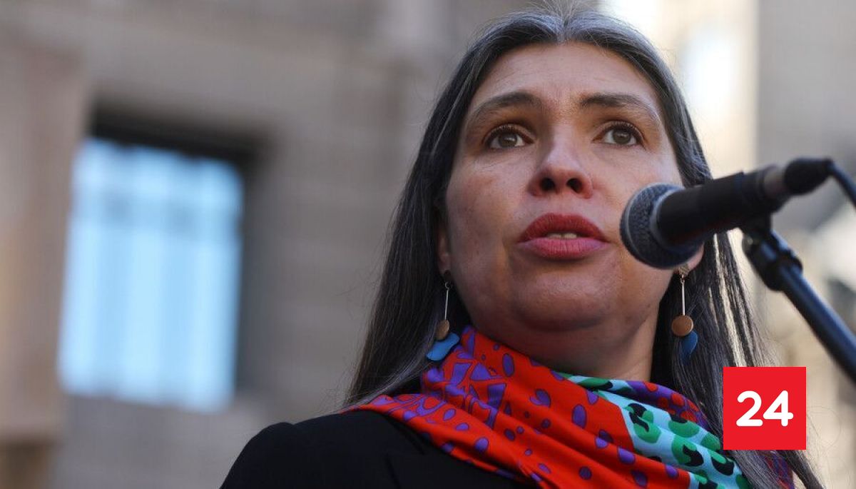 24HorasTVN's tweet card. Si bien reconoció que "la tenemos cuesta arriba", la secretaria general del PC dijo que "el voto de Matthei puede que no vote por nosotros, pero tampoco estoy segura que todos lo hagan por Kast".