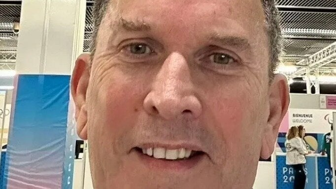 TidyTimecheck's tweet card. Demand the Reinstatement of Sports Commentator Bob Ballard at Eurosport