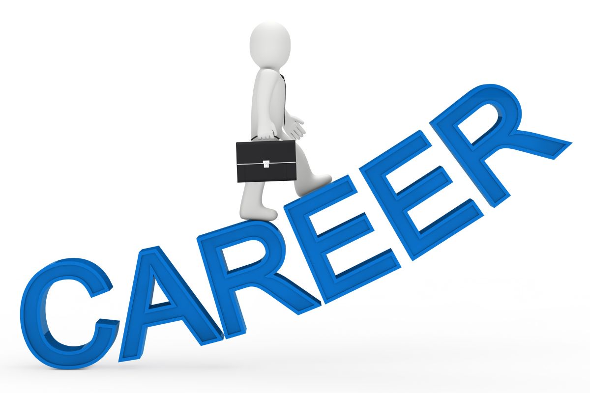 ccworkforcenz's tweet card. Navigate the choices between upskilling and reskilling with our informative blog post. Discover which approach aligns better with your career aspirations and make well-informed decisions for your...