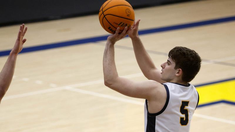 UofRathletics's tweet card. Senior guard Corvin Oprea has been named to the first D3hoops.com Team of the Week for the 2025-26 season after an excellent start to the year through the University of Rochester men's basketball...