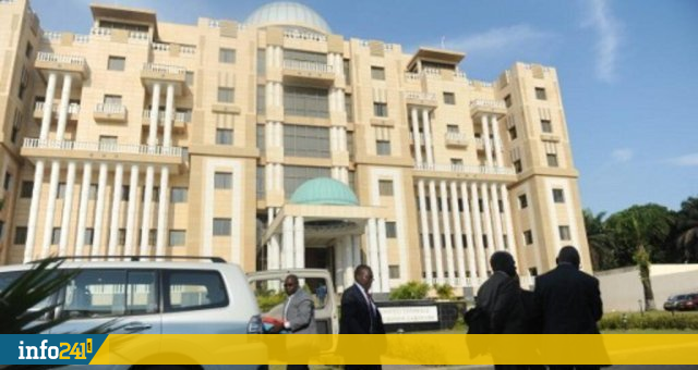 Info241_'s tweet card. Le ministre de la Réforme des institutions et des Relations avec les institutions, François Ndong Obiang, a annoncé ce lundi à Libreville la mise en...