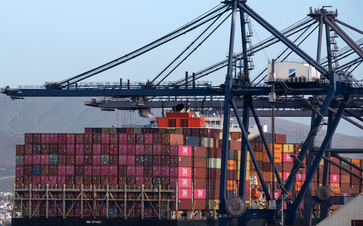 obenavidesc's tweet card. Los agentes reiteraron su confianza en el titular de la Agencia Nacional de Aduanas de México (ANAM), Rafael Marín Mollinedo.