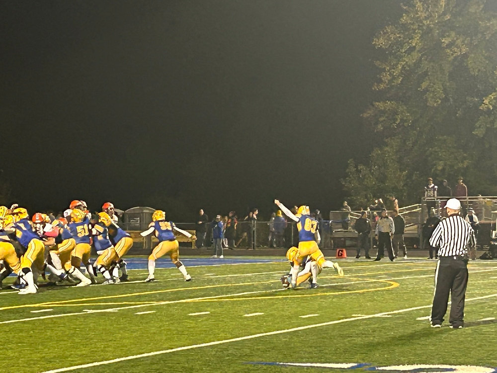 DeepDishFB's tweet card. By: JennyEvery Football Player Has A Story To TellDrzonek HighlightsAs Sandburg High School gears up for a new football season under the leadership of a fresh head coach, one name stands out among...