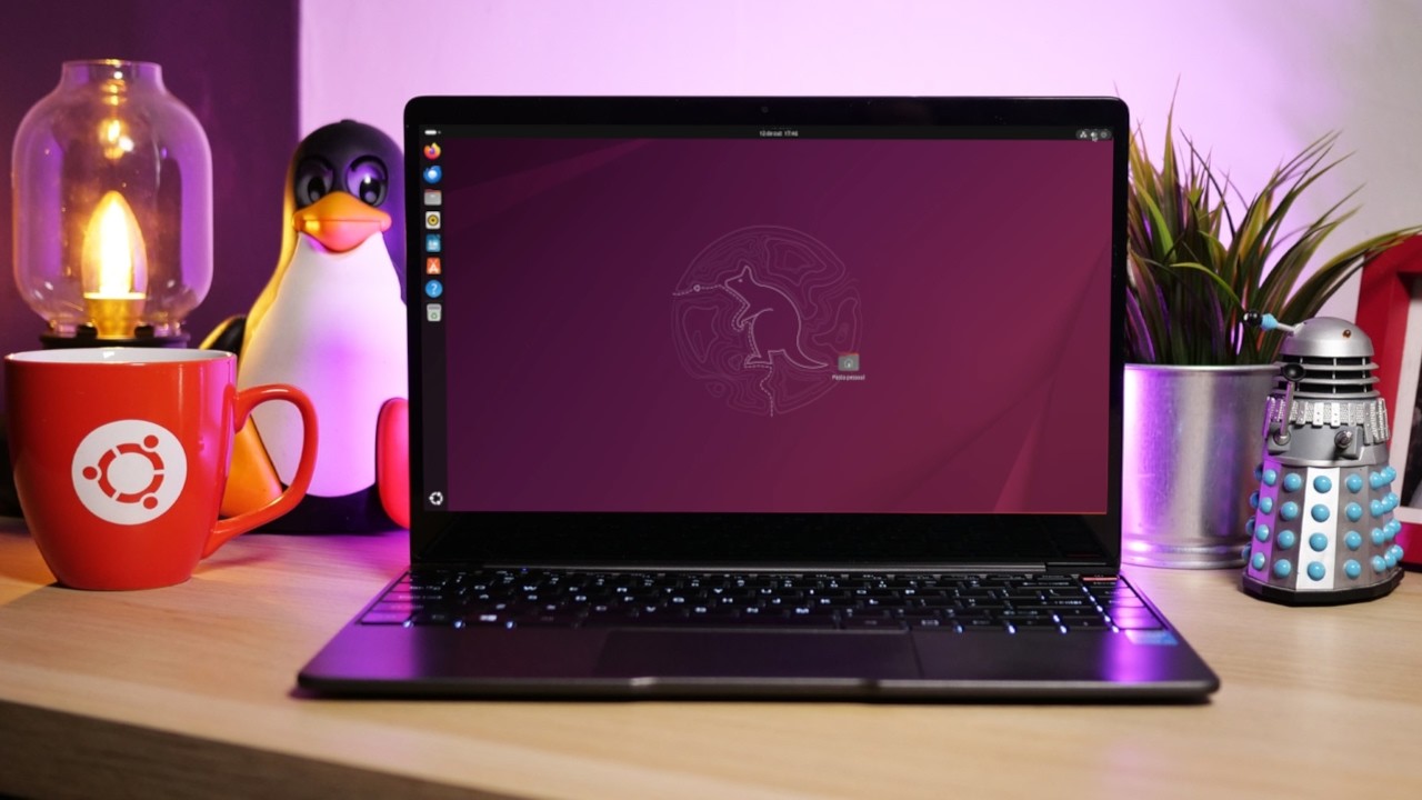 RikerLinux's tweet card. Ubuntu 25.10 - O substituto do Windows 10 chegou!