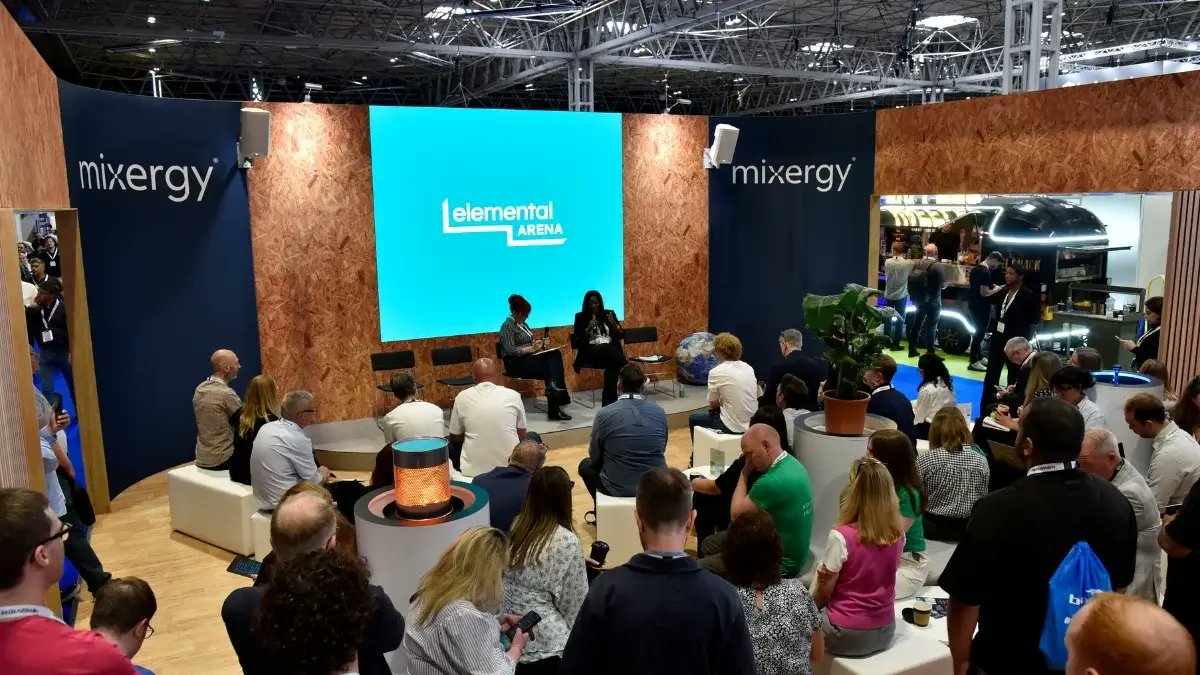 ShowHouse_'s tweet card. The new decarbonisation and building efficiency exhibition is set to open its doors at London’s Excel on 19-20 November 2025.