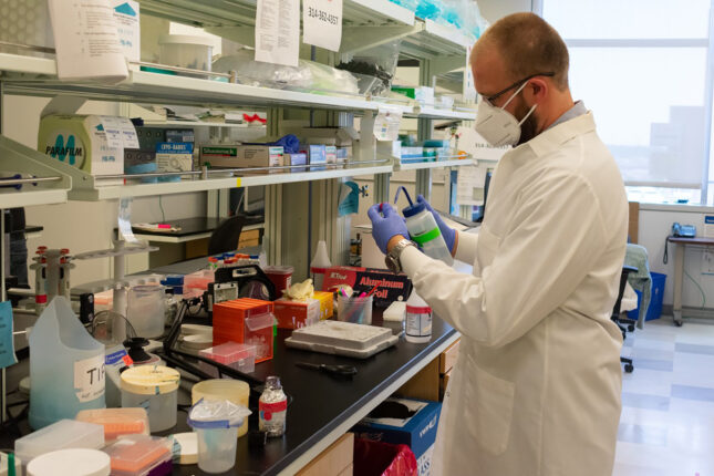 WashU_OBGYN's tweet card. Juan Ferreira, PhD, a postdoctoral research associate in the laboratory of Celia Santi, MD, PhD, has been awarded a Male Contraceptive Initiative (MCI) Fellowship Grant for his project, “High-Throu...